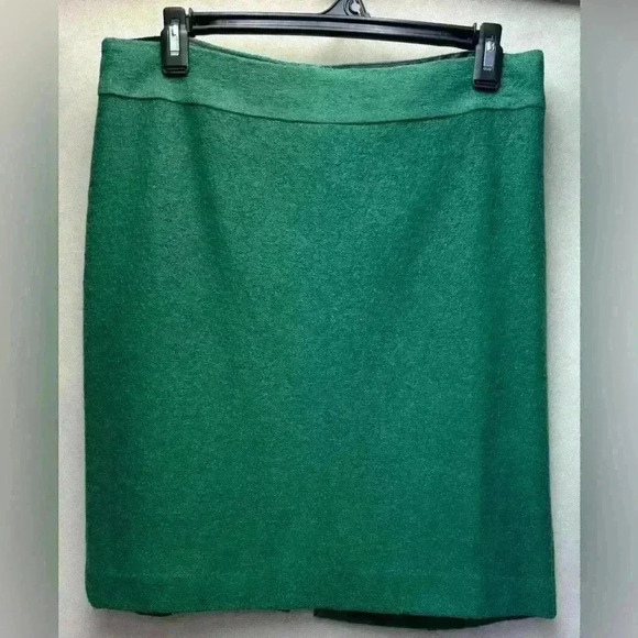 Banana Republic Dresses & Skirts - Banana Republic Women’s Wool Blend Green Skirt Size 8